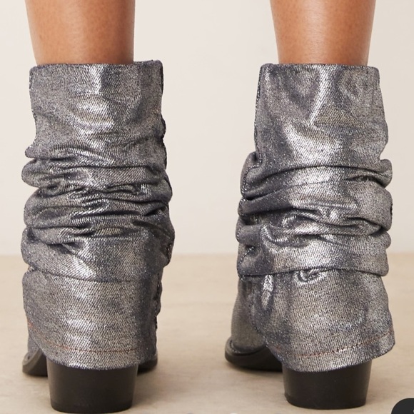 Glamorous β’ Ruched Western Ankle Booties in Denim Shimmer - Picture 3 of 4